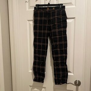 Women’s M Black and Brown Plaid Pants